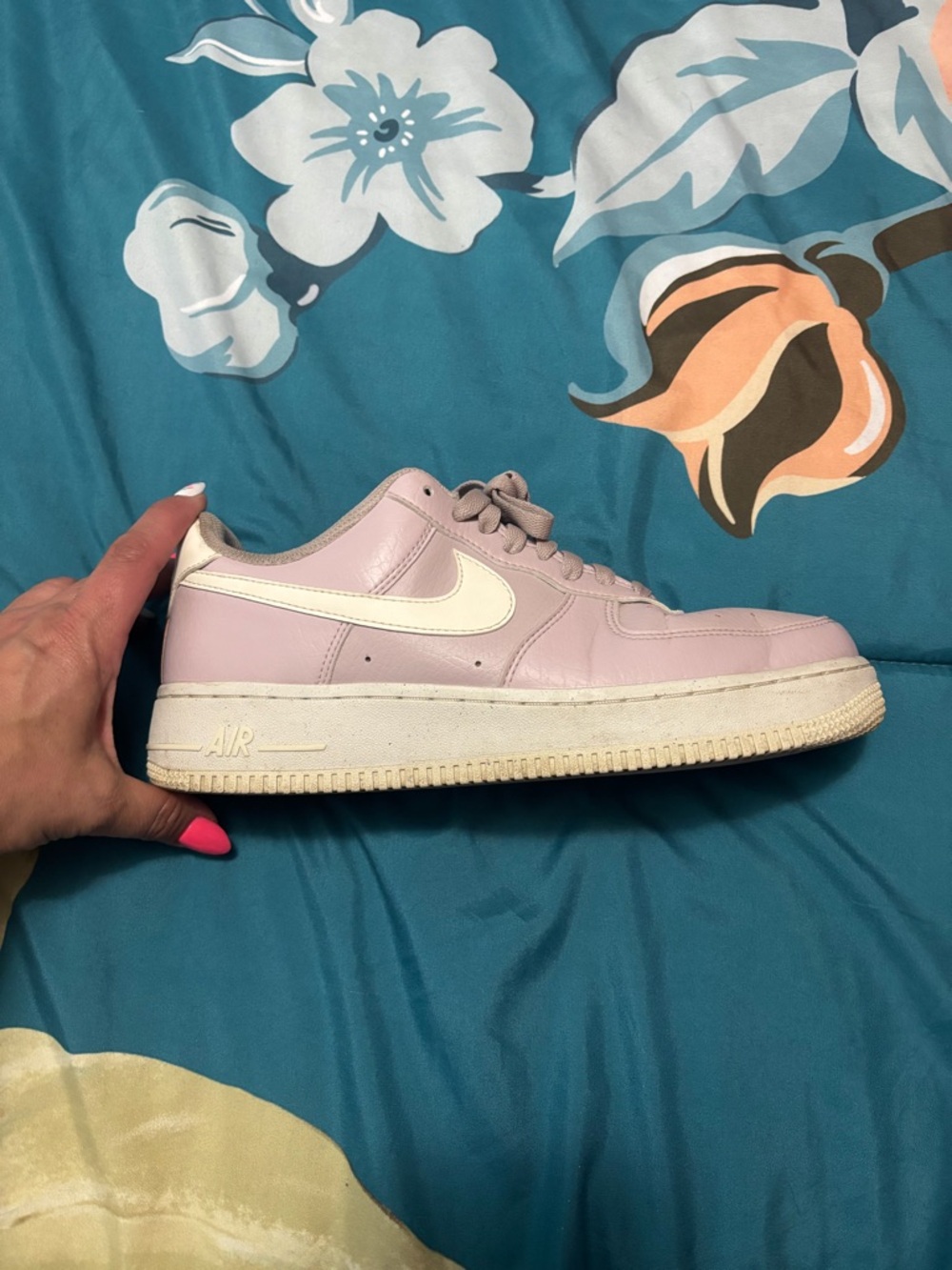 Nike Women’s Low-Top Sneakers in Pastel Pink with White Swoosh - Picture 3 of 5
